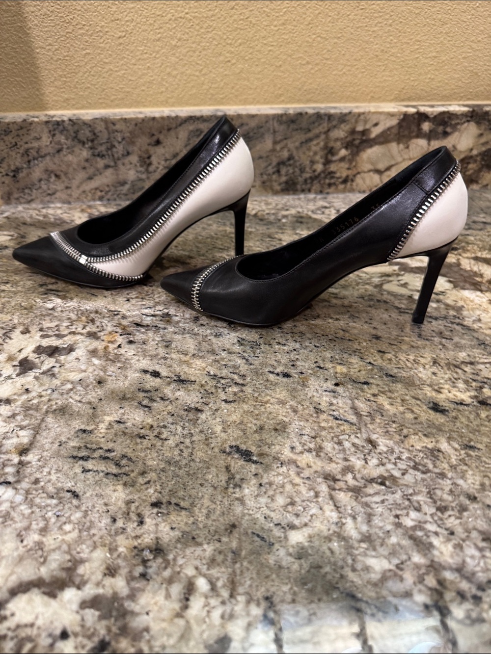 Saint Laurent black and white zipper heals - Picture 4 of 5